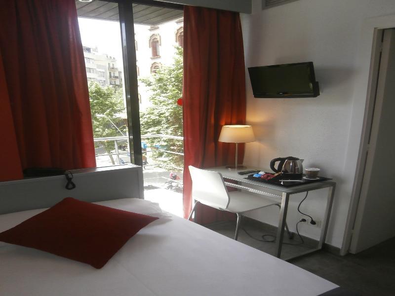 Hotel Medicis Barcelona Exterior photo